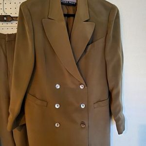 Ellen Tracy vintage 90's pant suit